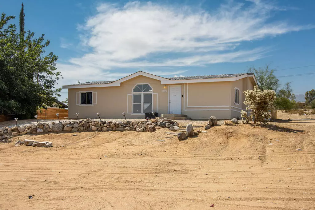 Joshua Tree, CA 92252,61581 Granada DR