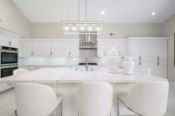 Palm Desert, CA 92211,198 Green Mountain DR