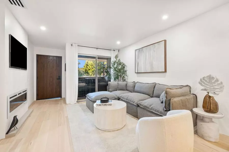 2857 N Los Felices RD #203, Palm Springs, CA 92262