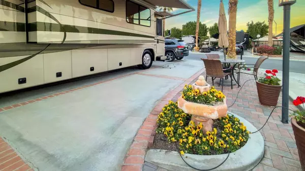 Indio, CA 92201,80394 Avenue 48 #50