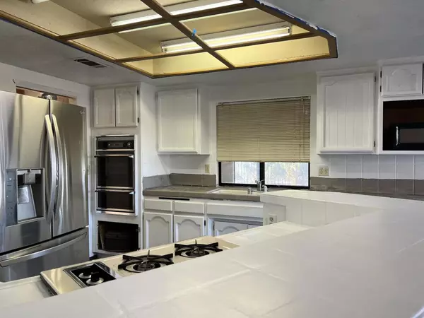 Hesperia, CA 92345,7605 Langdon AVE