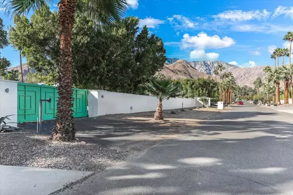 Palm Springs, CA 92262,447 W Mariscal RD