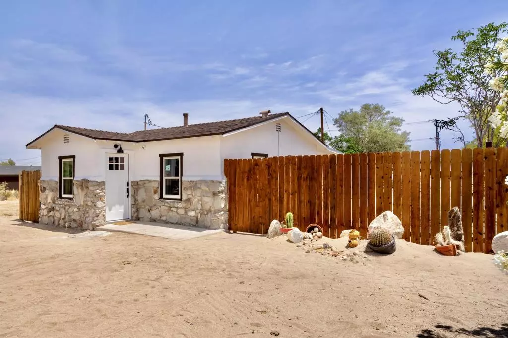 Joshua Tree, CA 92252,6451 Mountain View ST