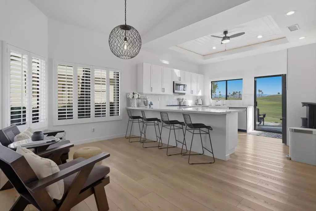 La Quinta, CA 92253,54860 Oak Tree #A32