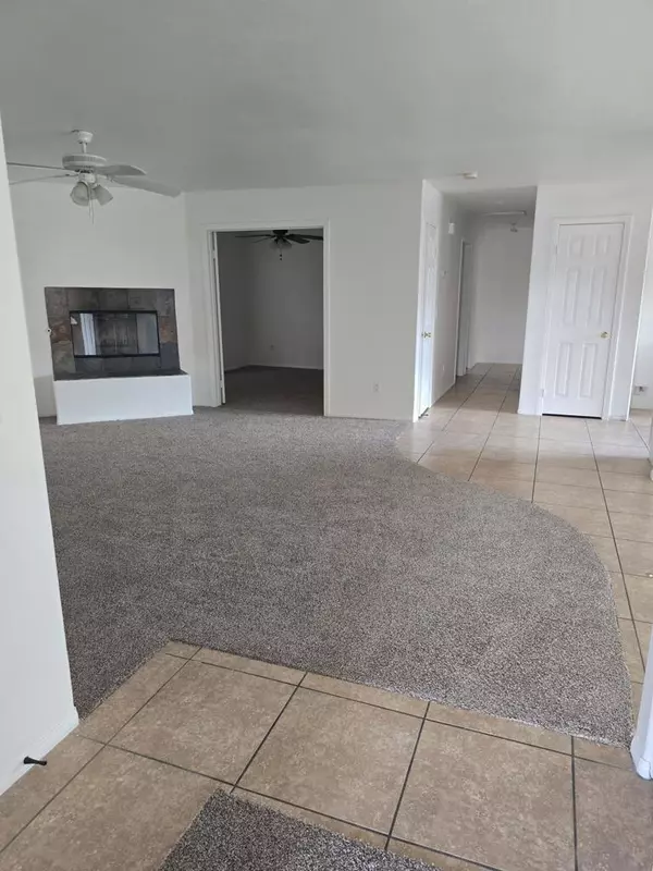 Desert Hot Springs, CA 92240,13902 El Cajon DR