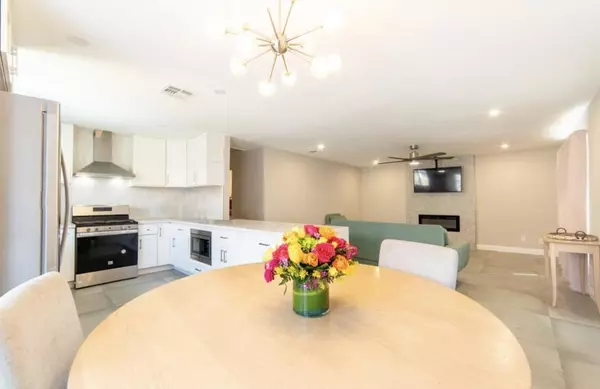 La Quinta, CA 92253,52880 Avenida Navarro