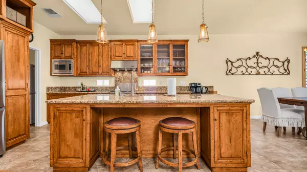 Palm Desert, CA 92211,78643 Palm Tree AVE