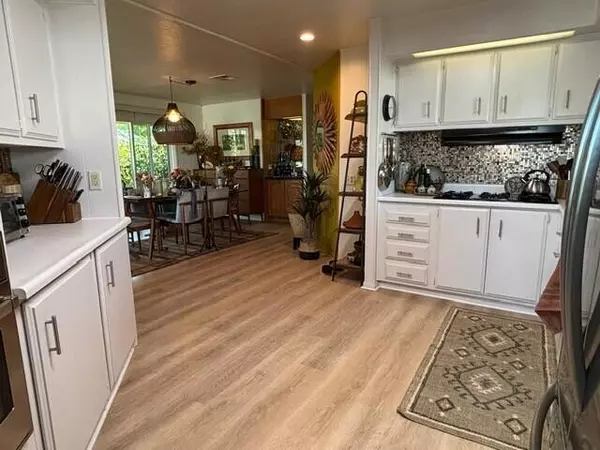 Palm Desert, CA 92260,49305 Highway 74 #109