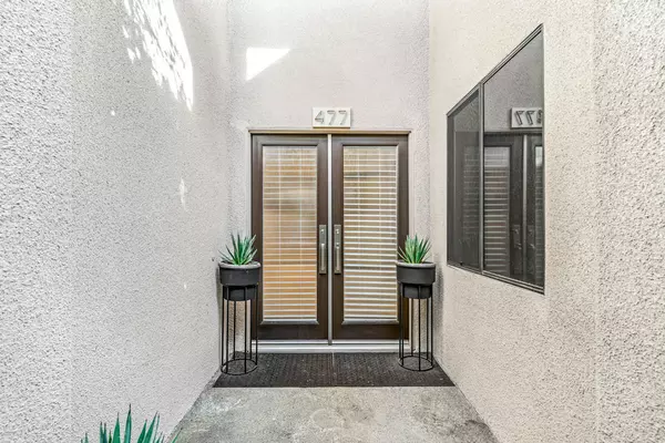 Palm Springs, CA 92262,477 Village SQ E