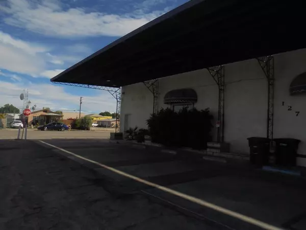 Blythe, CA 92225,127 1st ST