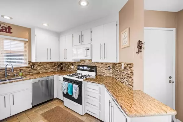 Indio, CA 92201,48255 Monroe ST #21