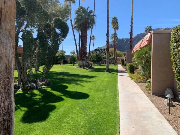555 W Baristo RD #18, Palm Springs, CA 92262