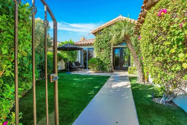 La Quinta, CA 92253,48225 Via Solana