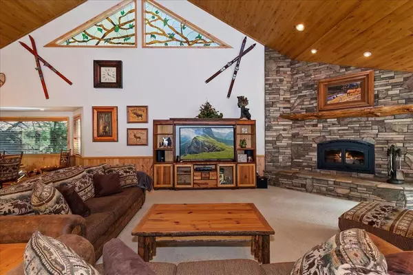 Big Bear, CA 92315,42046 Evergreen DR