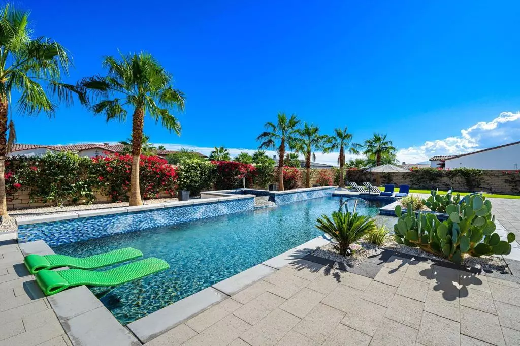 La Quinta, CA 92253,81584 Merv Griffin WAY