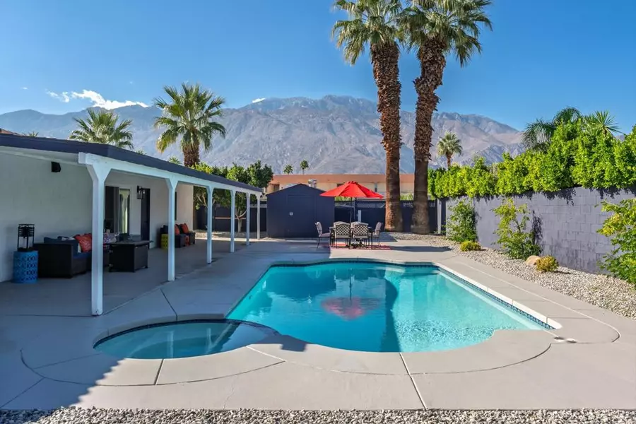 1820 E Park DR, Palm Springs, CA 92262