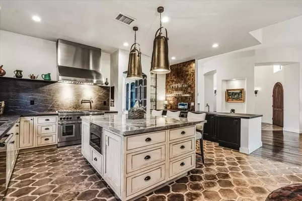 Palm Springs, CA 92262,1297 Colony WAY