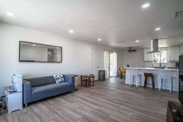 La Quinta, CA 92253,51675 Avenida Alvarado