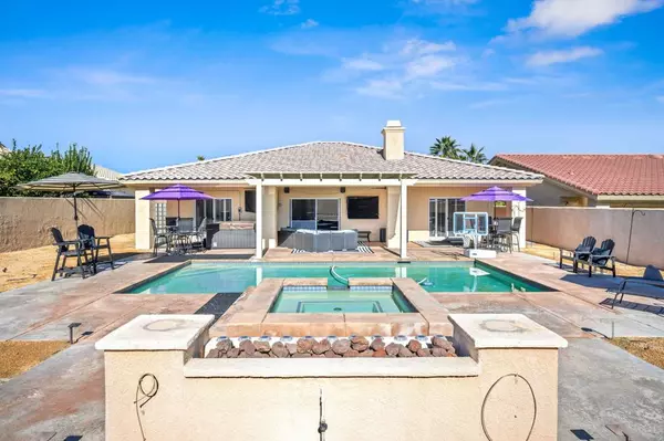 Palm Desert, CA 92211,74071 Scholar LN W