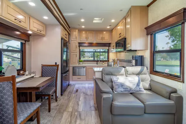 Cathedral City, CA 92234,69411 Ramon RD #184