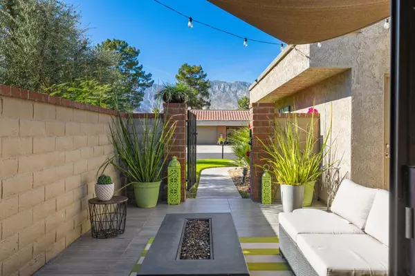 Palm Springs, CA 92264,2910 Calle Loreto