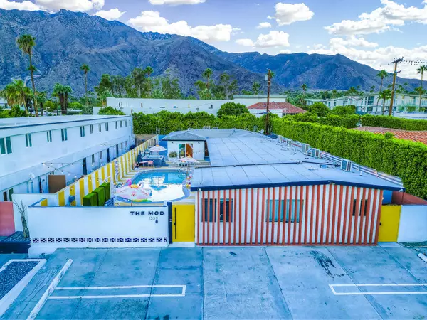 Palm Springs, CA 92262,1339 N Indian Canyon Dr DR