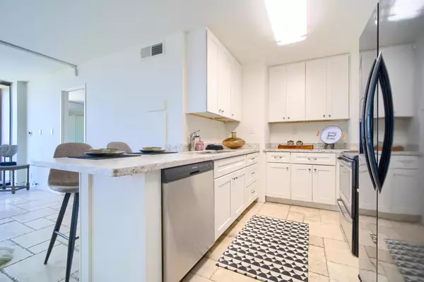 Long Beach, CA 90802,1750 E Ocean BLVD #903