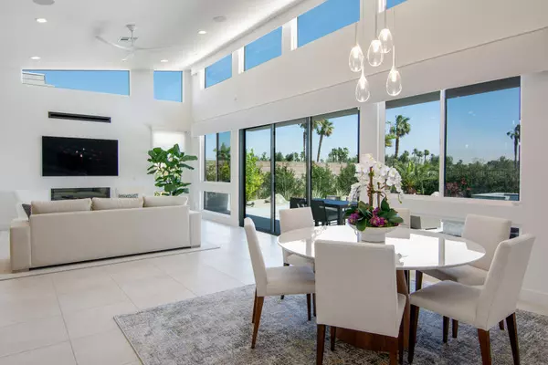 Palm Springs, CA 92262,960 Patina LN