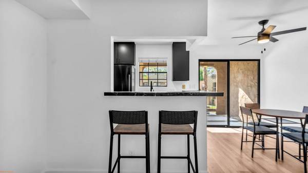 Palm Springs, CA 92264,5300 E Waverly DR #J14