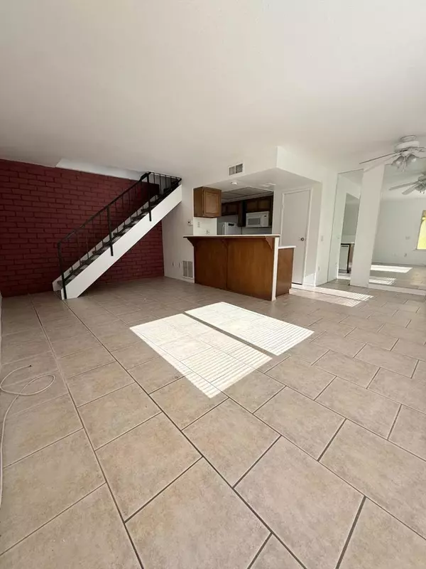 Palm Desert, CA 92260,72629 Edgehill DR #2