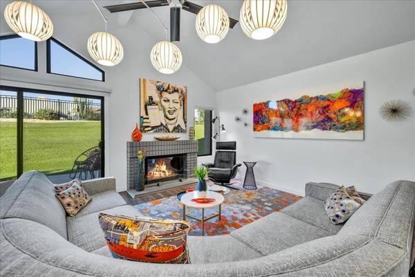 44 Acapulco DR, Palm Desert, CA 92260