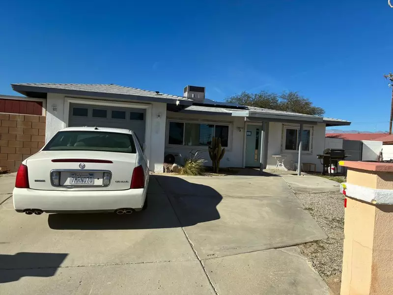 550 W Sunview AVE, Palm Springs, CA 92262