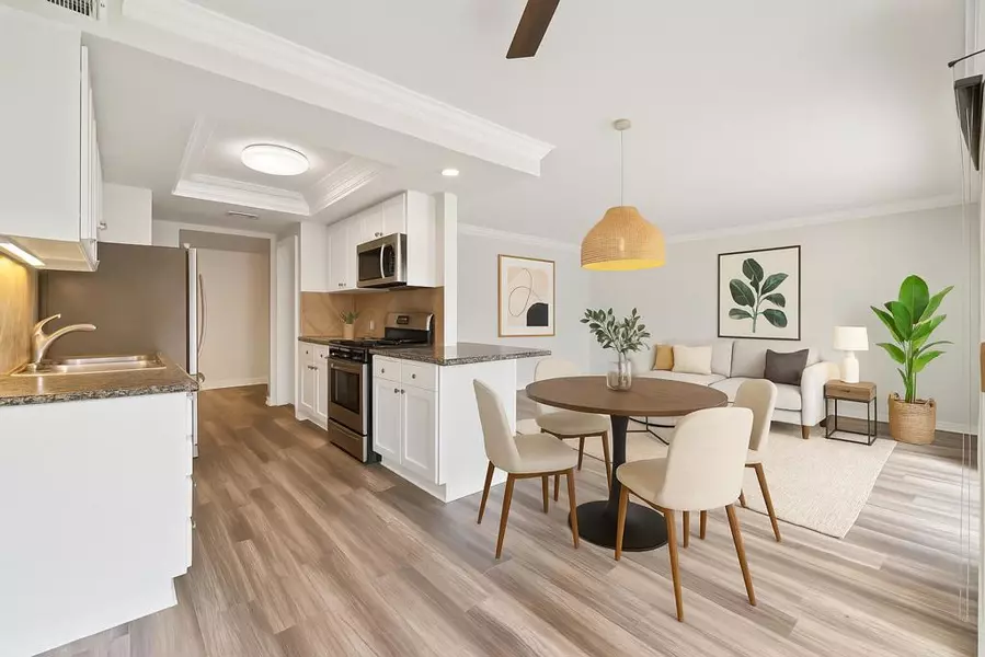 400 N Sunrise WAY #252, Palm Springs, CA 92262