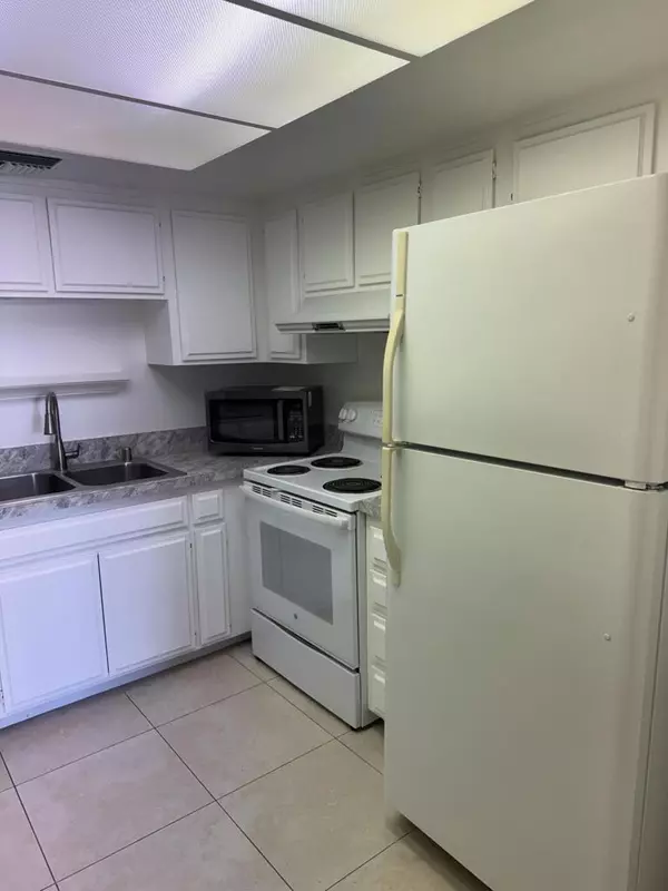 Palm Springs, CA 92264,2017 Normandy CT