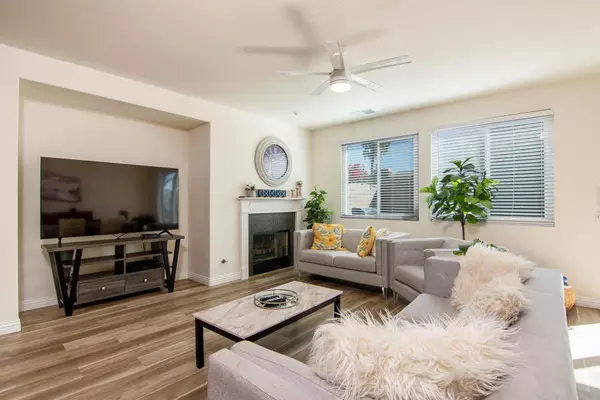 Indio, CA 92203,43784 Riunione PL