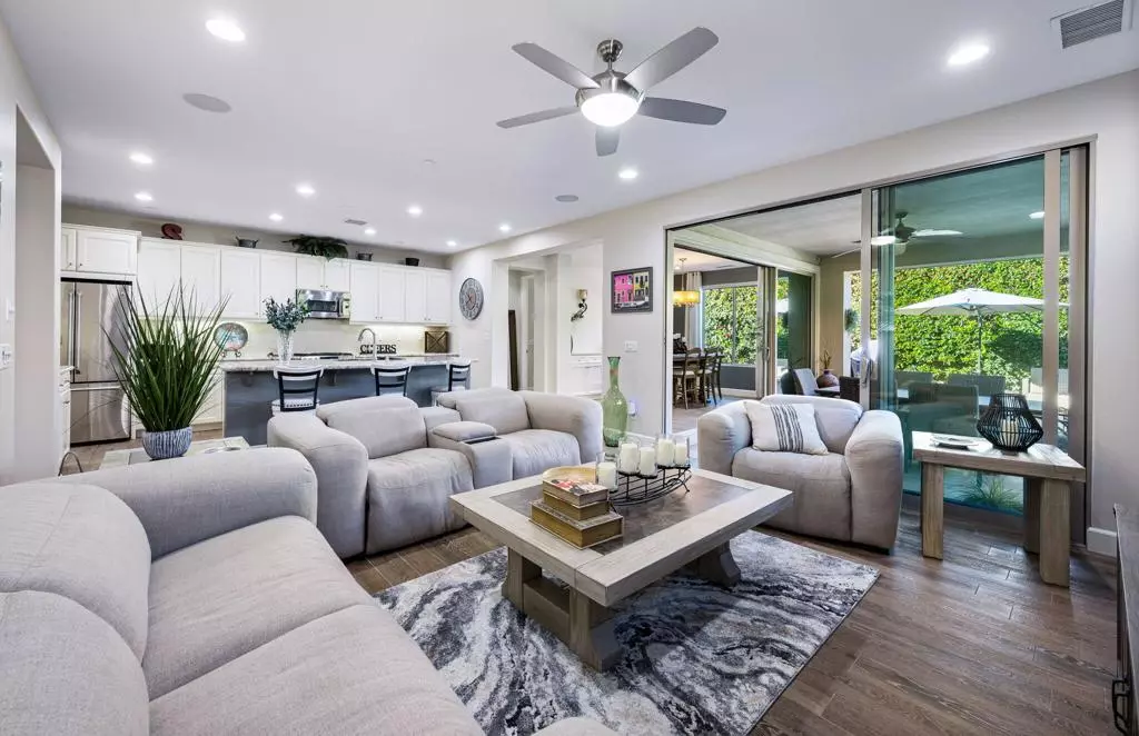 Indio, CA 92201,51287 Longmeadow ST