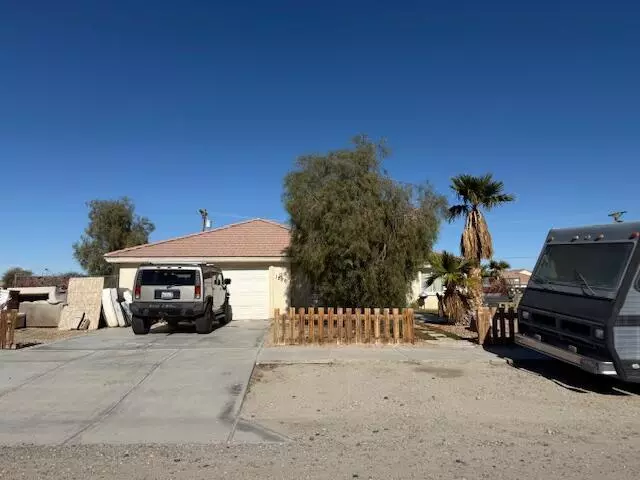 1286 Arctic AVE, Thermal, CA 92274