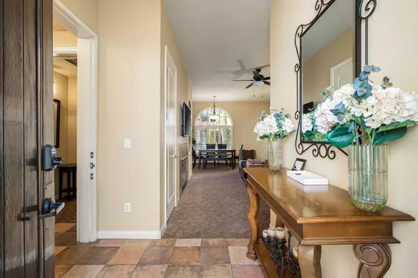 La Quinta, CA 92253,48688 Legacy DR