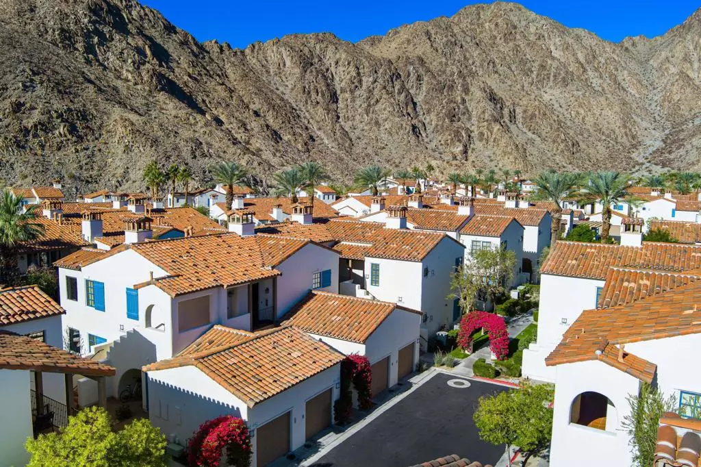 La Quinta, CA 92253,48688 Legacy DR