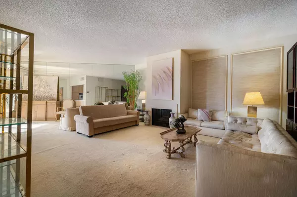 Rancho Mirage, CA 92270,899 Island DR #408