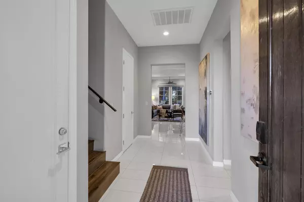 La Quinta, CA 92253,48468 Legacy DR