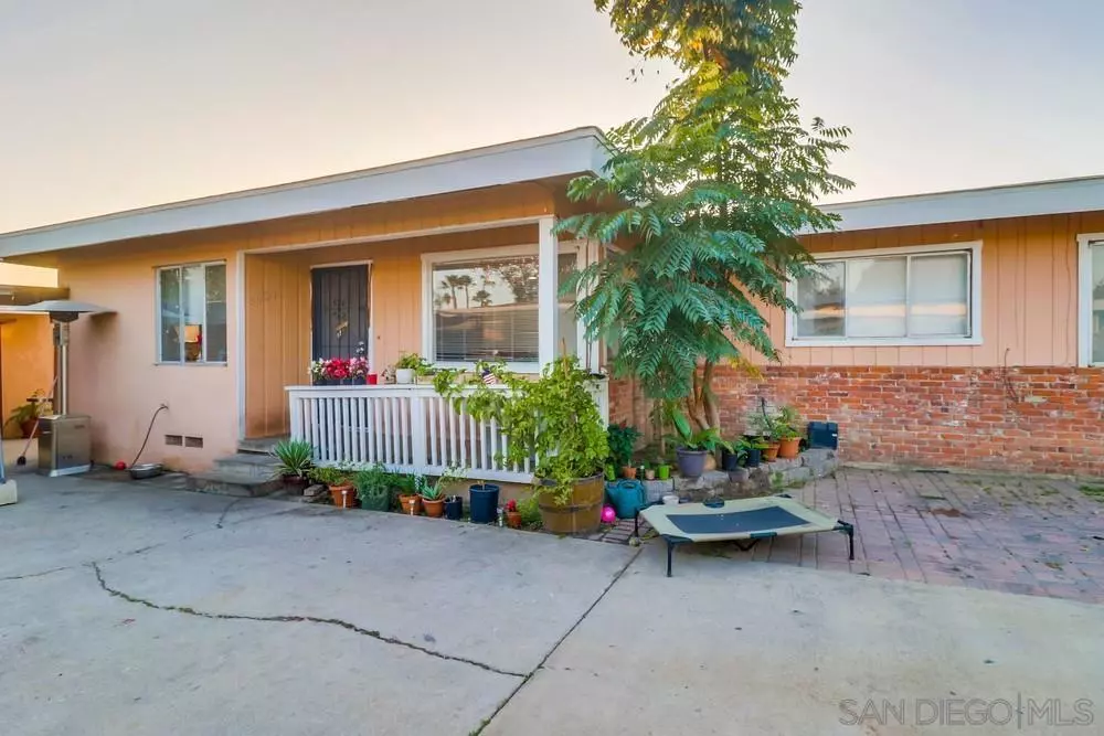 Lemon Grove, CA 91945,8019 21 Roy St.