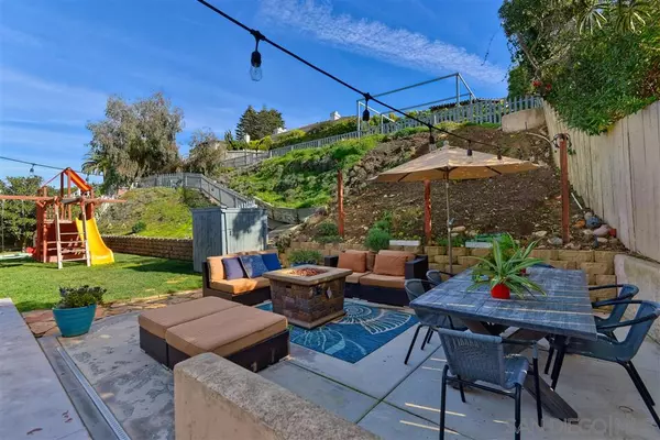 La Jolla, CA 92037,827 Muirlands Vista Way