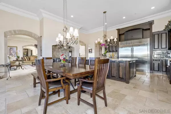 Carlsbad, CA 92009,7342 Altiva Pl