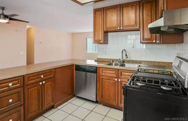 Spring Valley, CA 91977,935 Ramona Ave