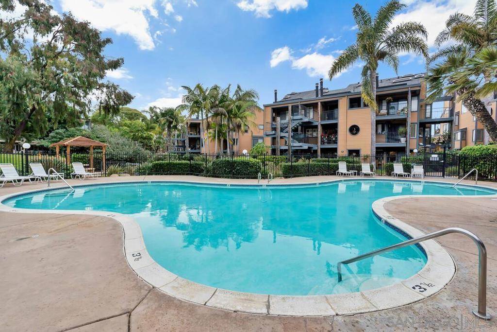 Carlsbad, CA 92008,4007 Layang Layang Circle #C