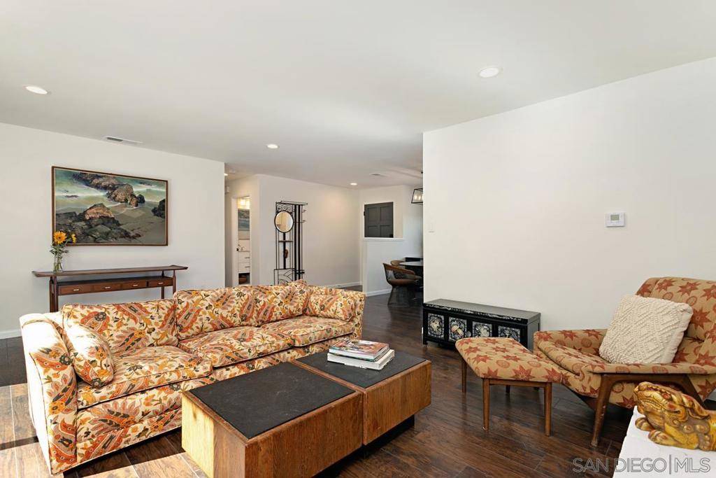 Vista, CA 92084,1729 Kent Pl.