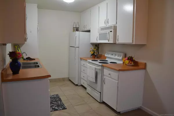 La Mesa, CA 91942,4512 Parks Ave #30