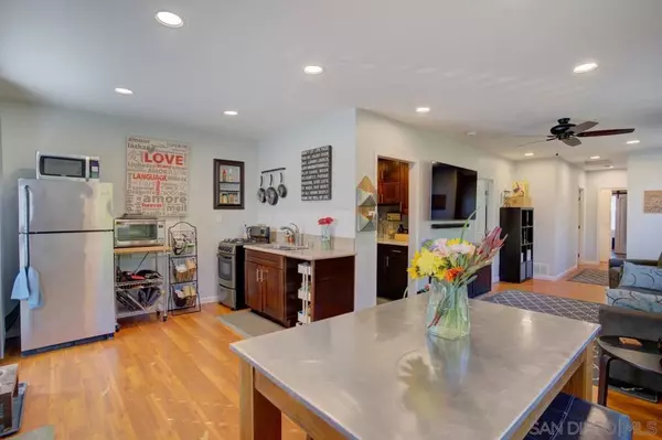 San Diego, CA 92102,2642 L St