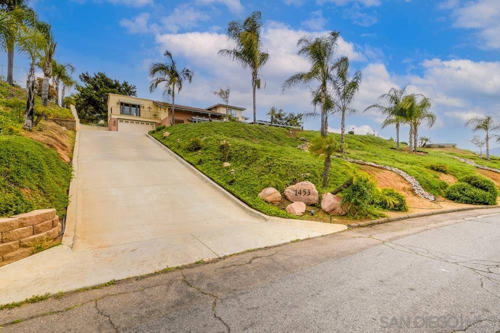 1453 Hidden Mesa Trl, El Cajon, CA 92019